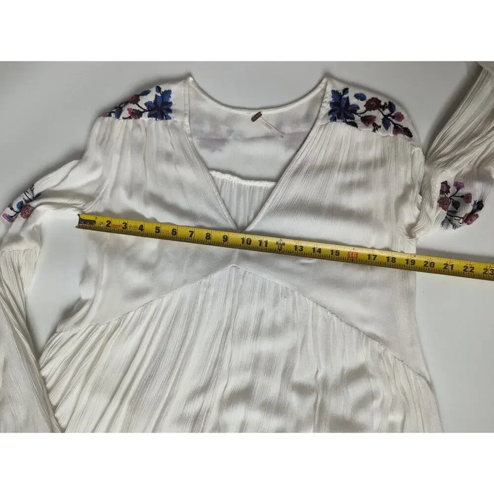 Free People Sz XS White Flowy Embroidered Floral Long Sleeve Shirt